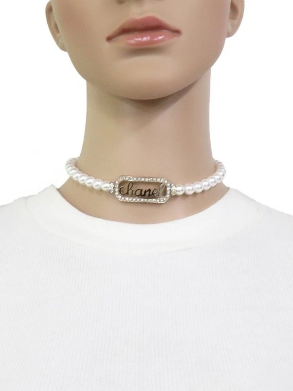 CHANEL Logo Choker Necklace Gold/White Metal/Faux Pearl -